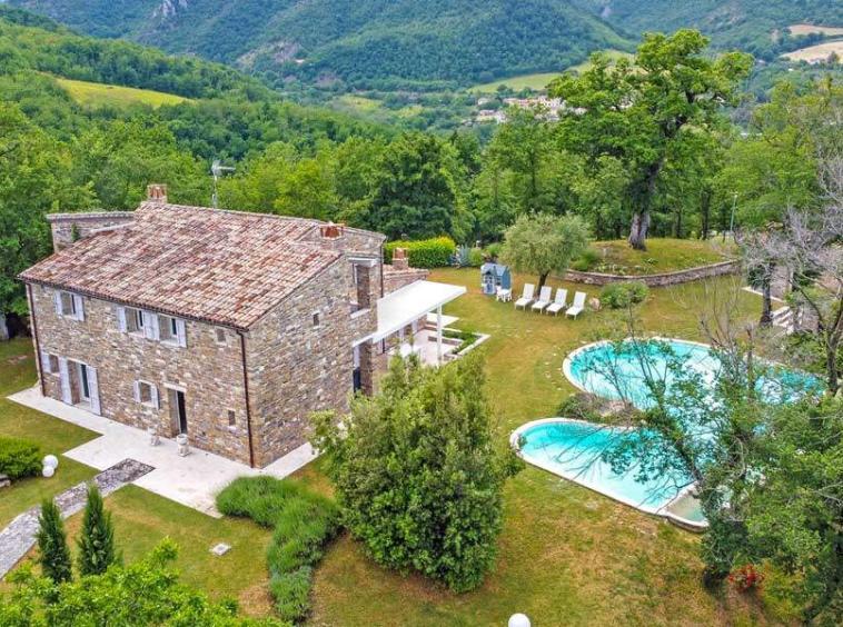 Luxury Villa Pergola Marche Italy