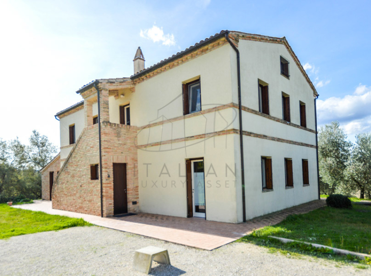 Farmhouse Jesi Marche Italy