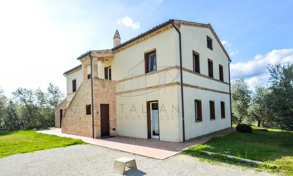 Farmhouse Jesi Marche Italy