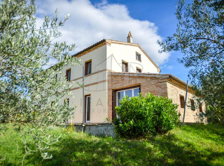 Farmhouse Jesi Marche Italy