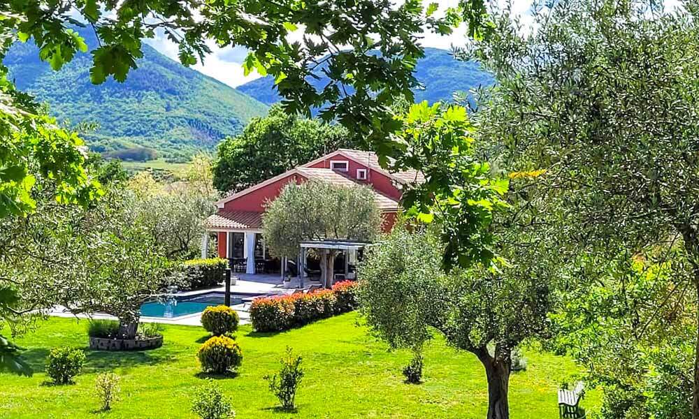 Villa Pool Cingoli Marche Italy
