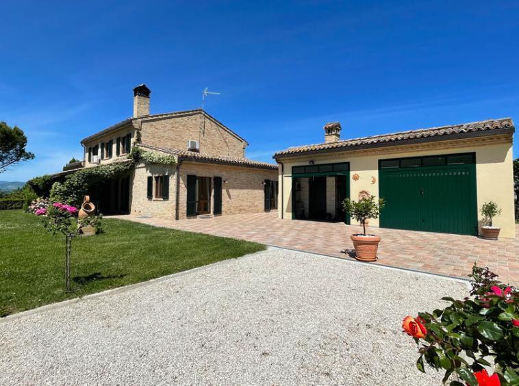Farmhouse Macerata Marche Italy