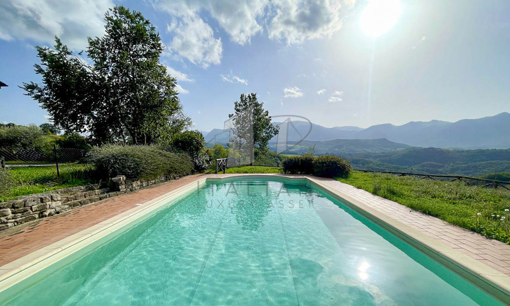 Farmhouse Amandola Marche Italy Pool