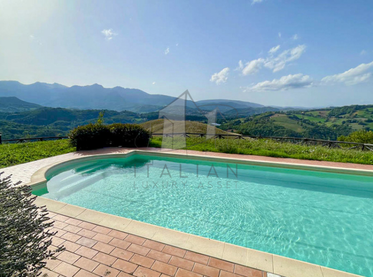 Farmhouse Amandola Marche Italy Pool