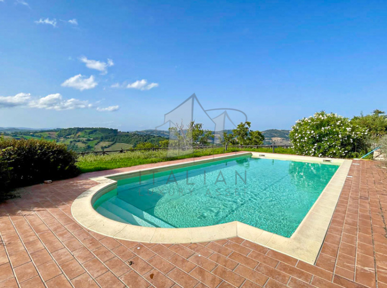 Farmhouse Amandola Marche Italy Pool