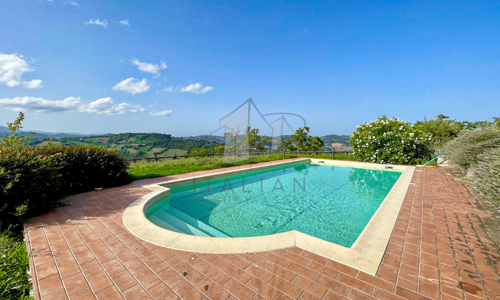 Farmhouse Amandola Marche Italy Pool