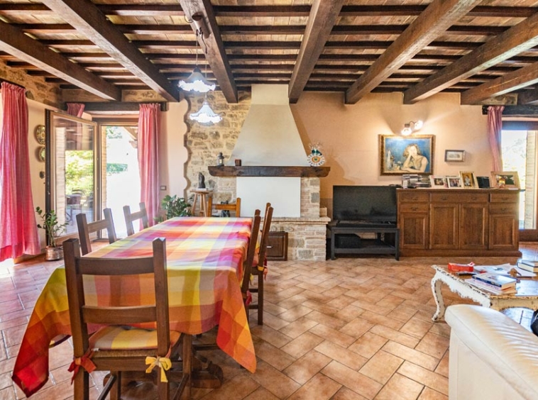 Farmhouse Cingoli Marche Italy
