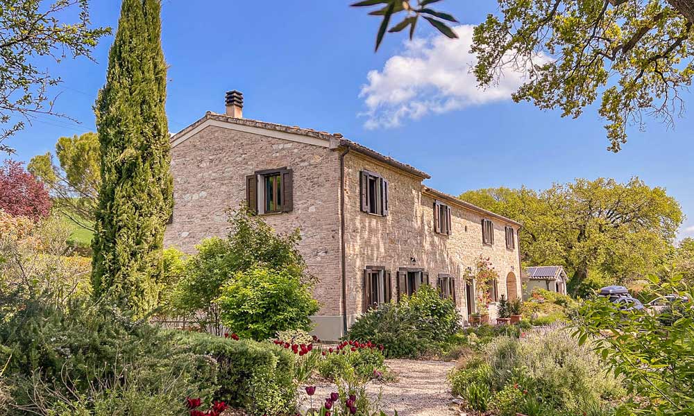 Country House Marche Serrungarina Italy
