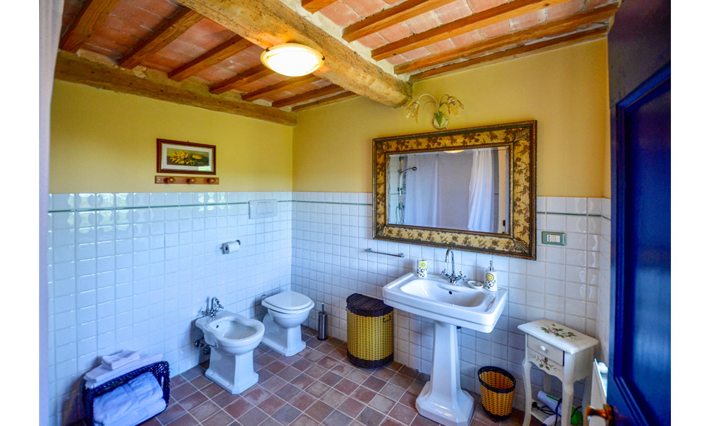 Farmhouse Colmurano Macerata Marche Italy