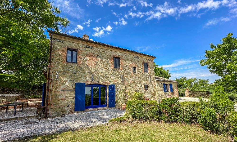 Farmhouse Colmurano Marche Italy Hills