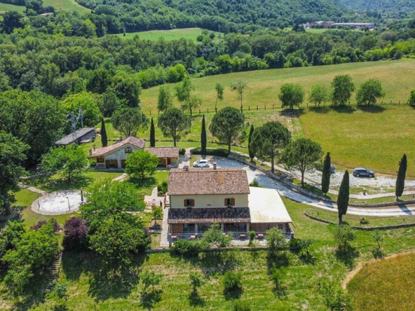 Farmhouse Fermignano Marche Italy
