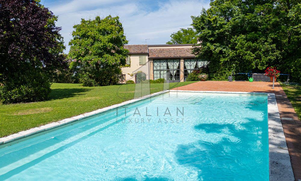 Farmhouse Roncofreddo Cesena Romagna Italy Pool