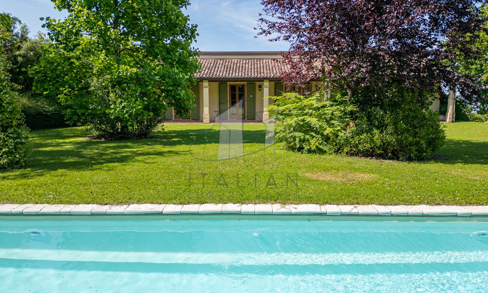 Farmhouse Roncofreddo Cesena Romagna Italy Pool
