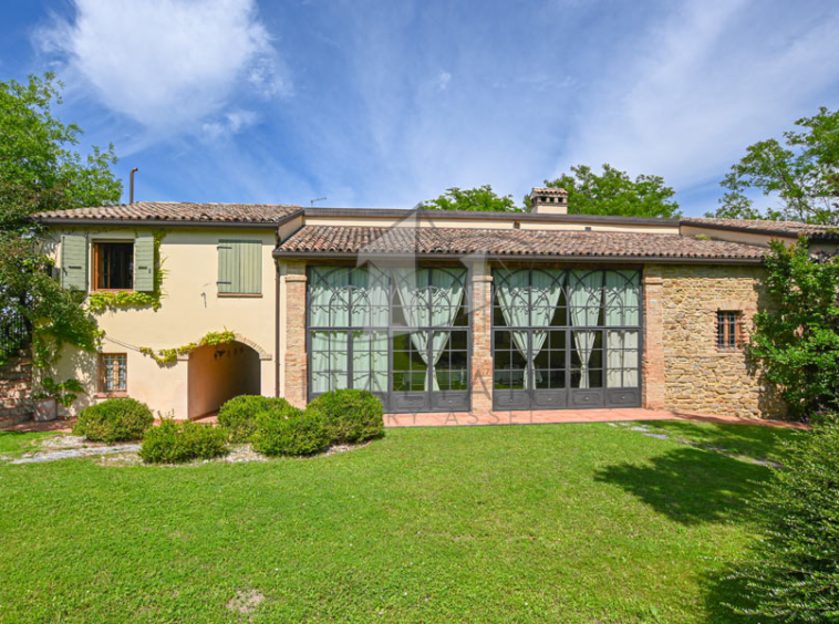 Farmhouse Roncofreddo Cesena Romagna Italy Pool