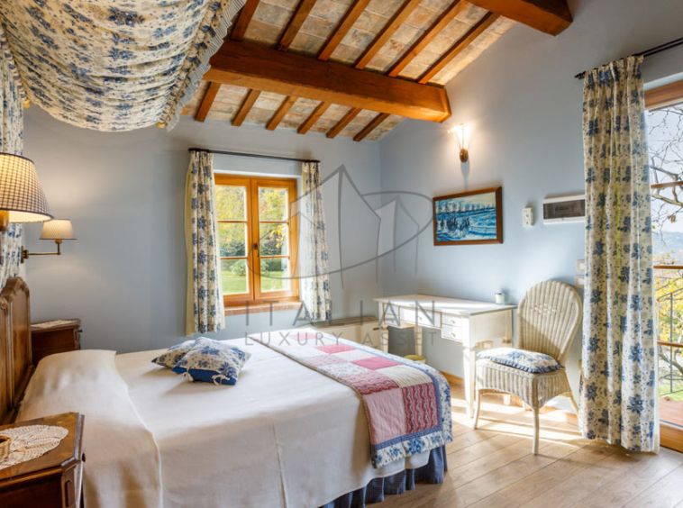 Farmhouse Roncofreddo Cesena Romagna Italy Pool