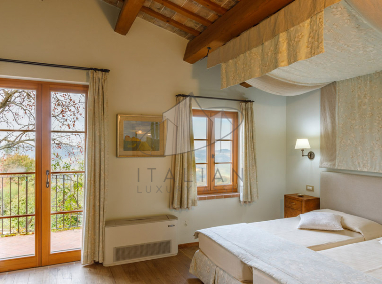 Farmhouse Roncofreddo Cesena Romagna Italy Pool