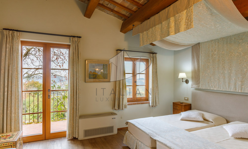 Farmhouse Roncofreddo Cesena Romagna Italy Pool