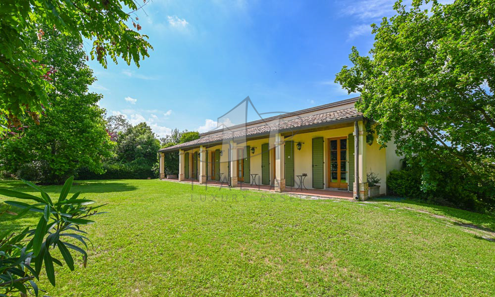 Farmhouse Roncofreddo Cesena Romagna Italy Pool