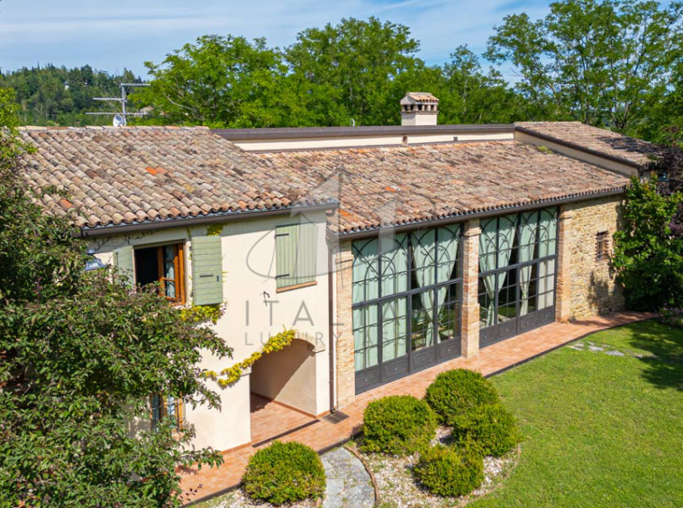Farmhouse Roncofreddo Cesena Romagna Italy Pool