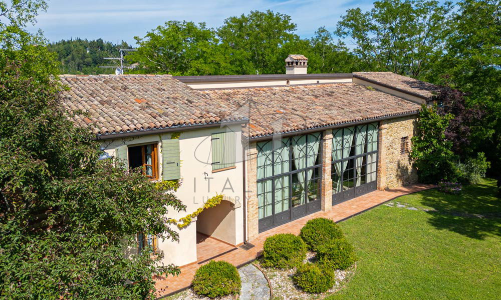 Farmhouse Roncofreddo Cesena Romagna Italy Pool