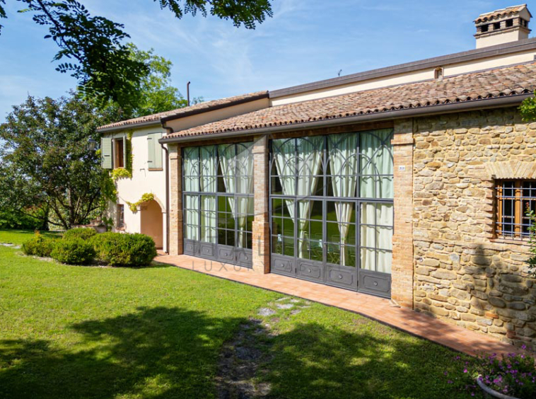 Farmhouse Roncofreddo Cesena Romagna Italy Pool