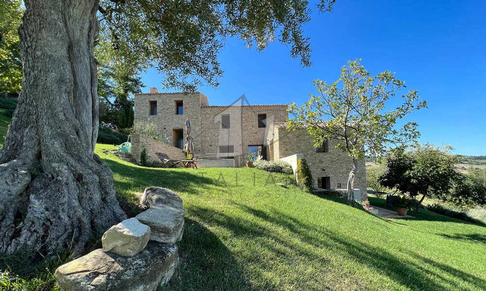 Luxury Farmhouse Marche Cupramontana Panorama Italy