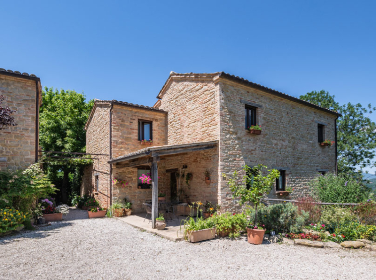 Agriturismo SPA Sarnano Macerata Marche Italy