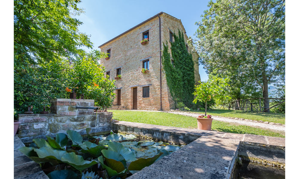 Agriturismo SPA Sarnano Macerata Marche Italy