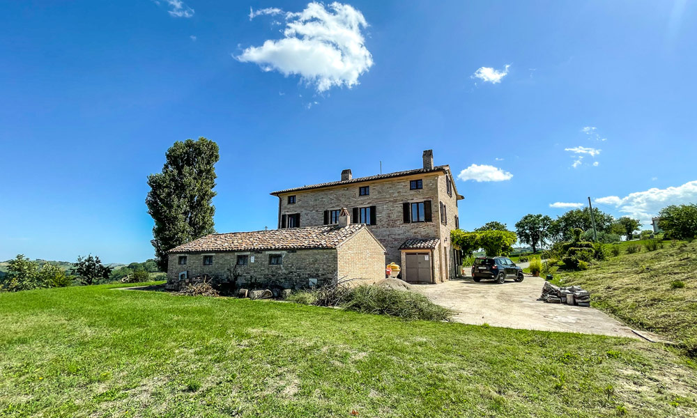 Farmhouse Montelparo Fermo Marche Italy