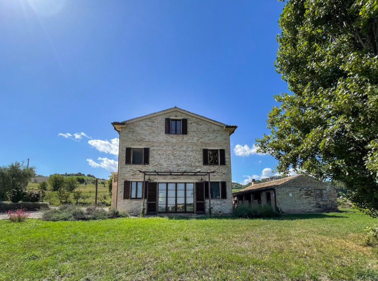 Farmhouse Montelparo Fermo Marche Italy