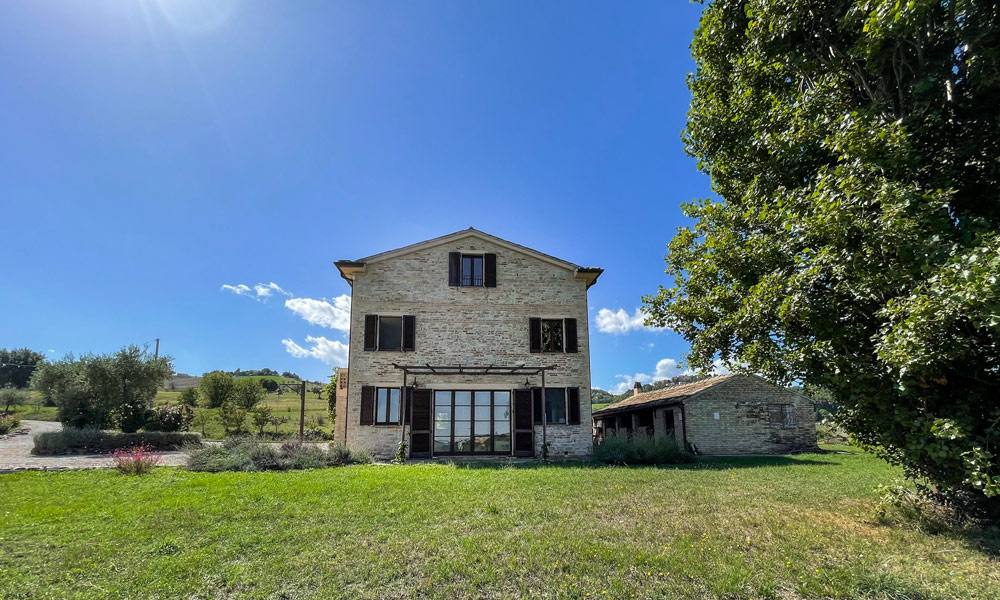 Farmhouse Montelparo Fermo Marche Italy