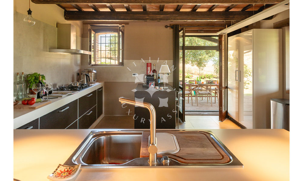 Villa Arcevia Marche Italy Luxury Panorama