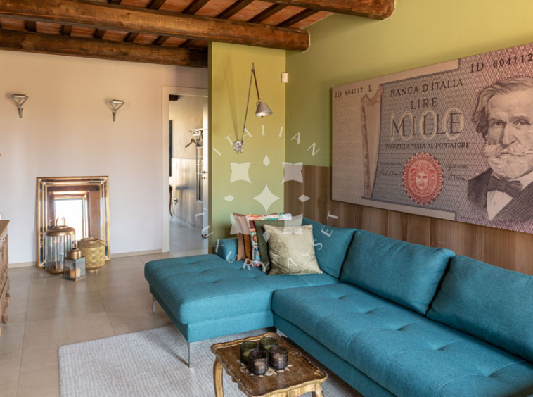Villa Arcevia Marche Italy Luxury Panorama