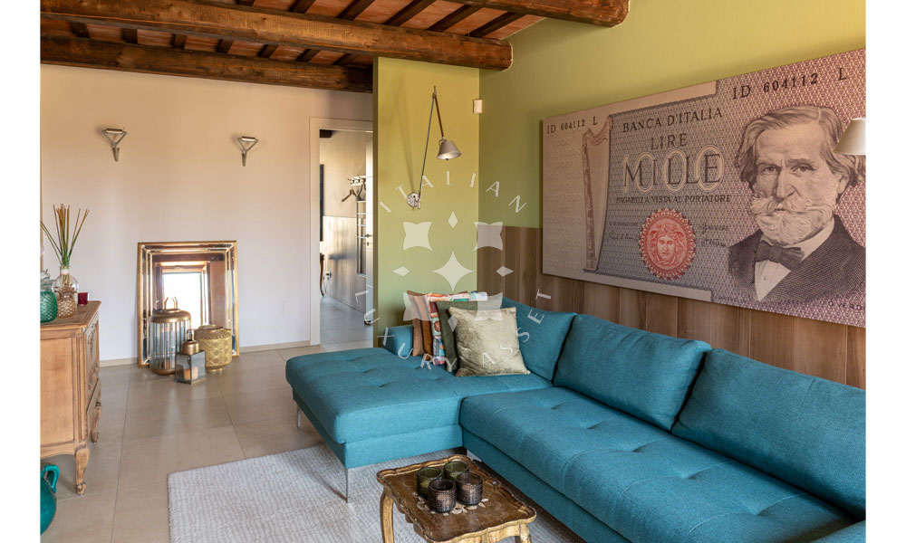 Villa Arcevia Marche Italy Luxury Panorama