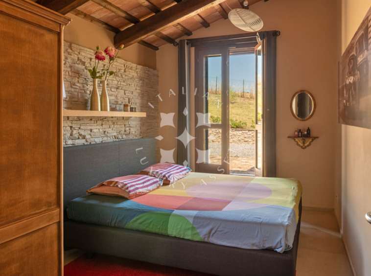 Villa Arcevia Marche Italy Luxury Panorama