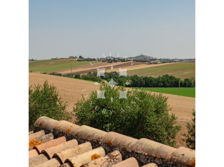 Villa Arcevia Marche Italy Luxury Panorama