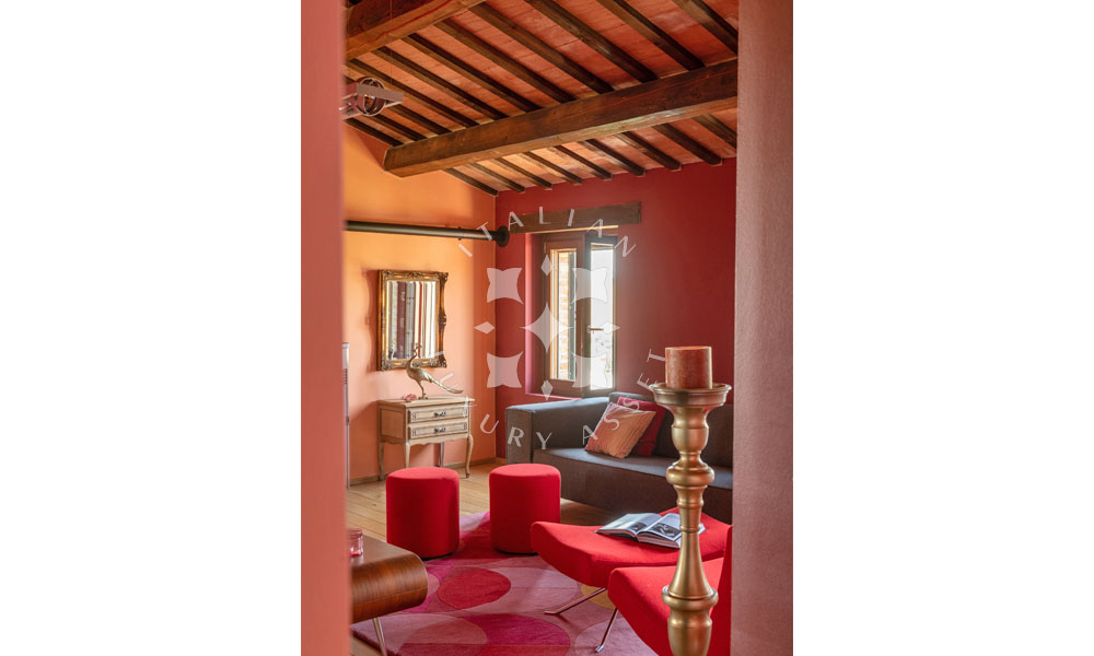 Villa Arcevia Marche Italy Luxury Panorama