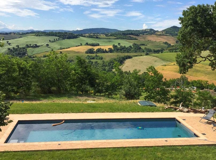 Farmhouse Isola del Piano Urbino Pesaro Marche Italy