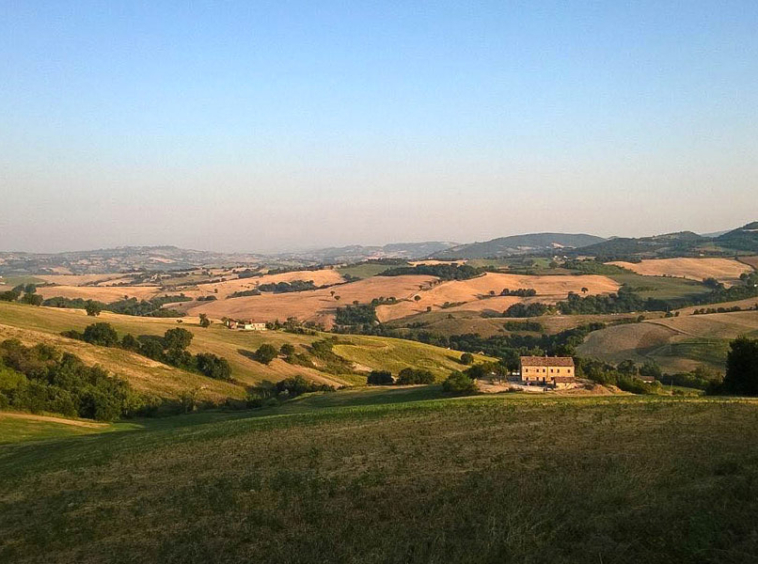 Farmhouse Isola del Piano Urbino Pesaro Marche Italy