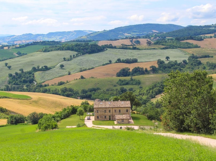 Farmhouse Isola del Piano Urbino Pesaro Marche Italy