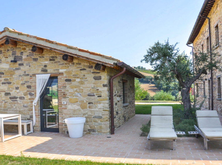 Farmhouse Isola del Piano Urbino Pesaro Marche Italy