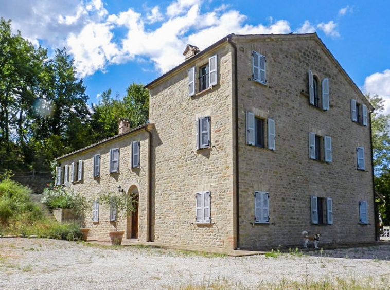 Farmhouse Monte San Martino Marche Italy Pool