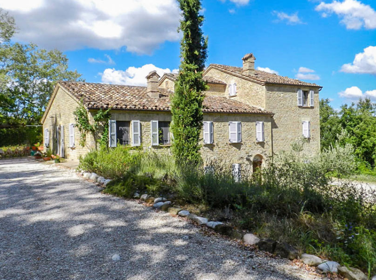 Farmhouse Monte San Martino Marche Italy Pool