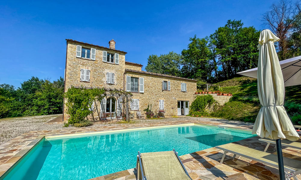 Farmhouse Monte San Martino Marche Italy Pool