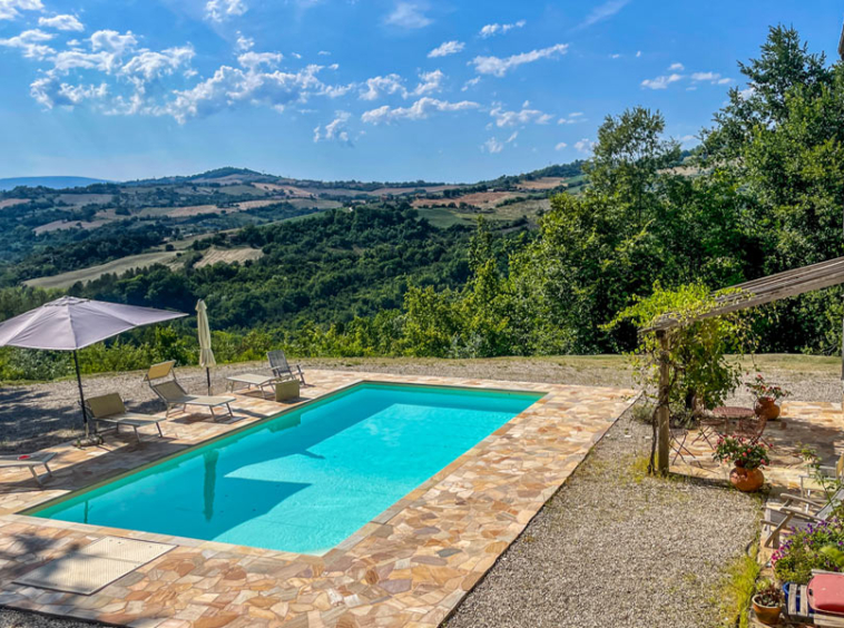 Farmhouse Monte San Martino Marche Italy Pool