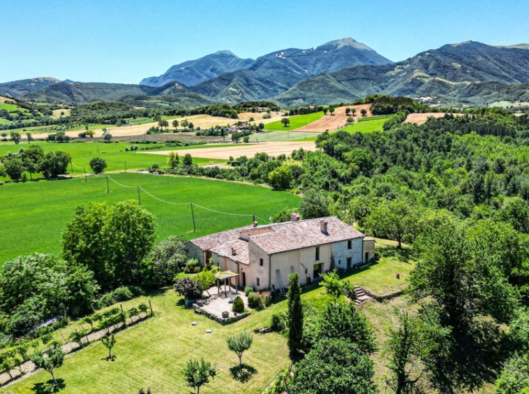 Farmhouse Parish Cagli Marche Italy