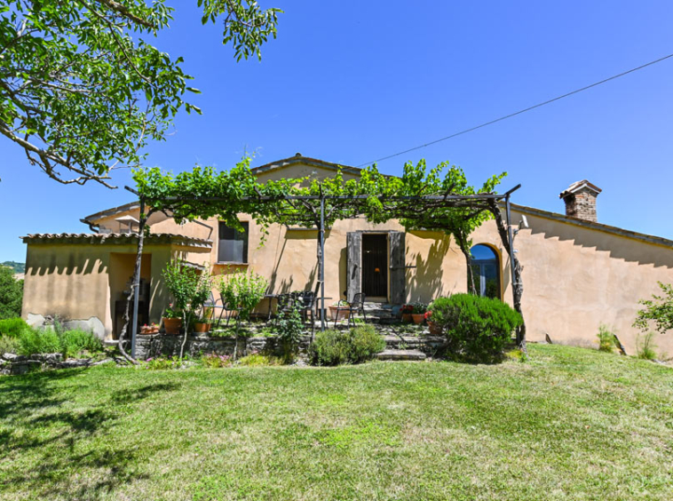 Farmhouse Parish Cagli Marche Italy