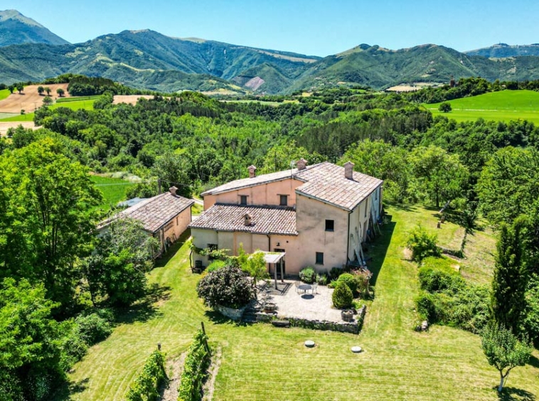 Farmhouse Parish Cagli Marche Italy