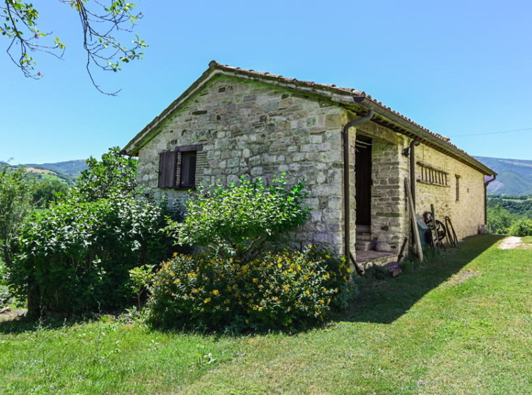 Farmhouse Parish Cagli Marche Italy