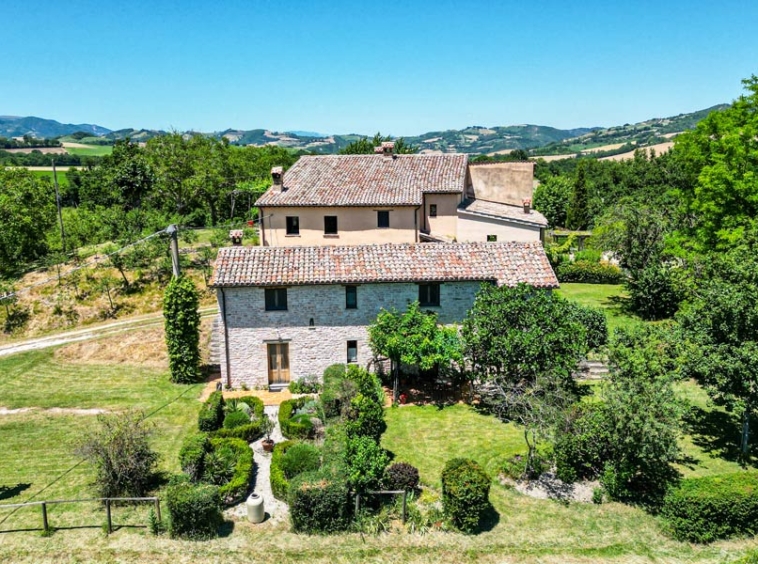 Farmhouse Parish Cagli Marche Italy